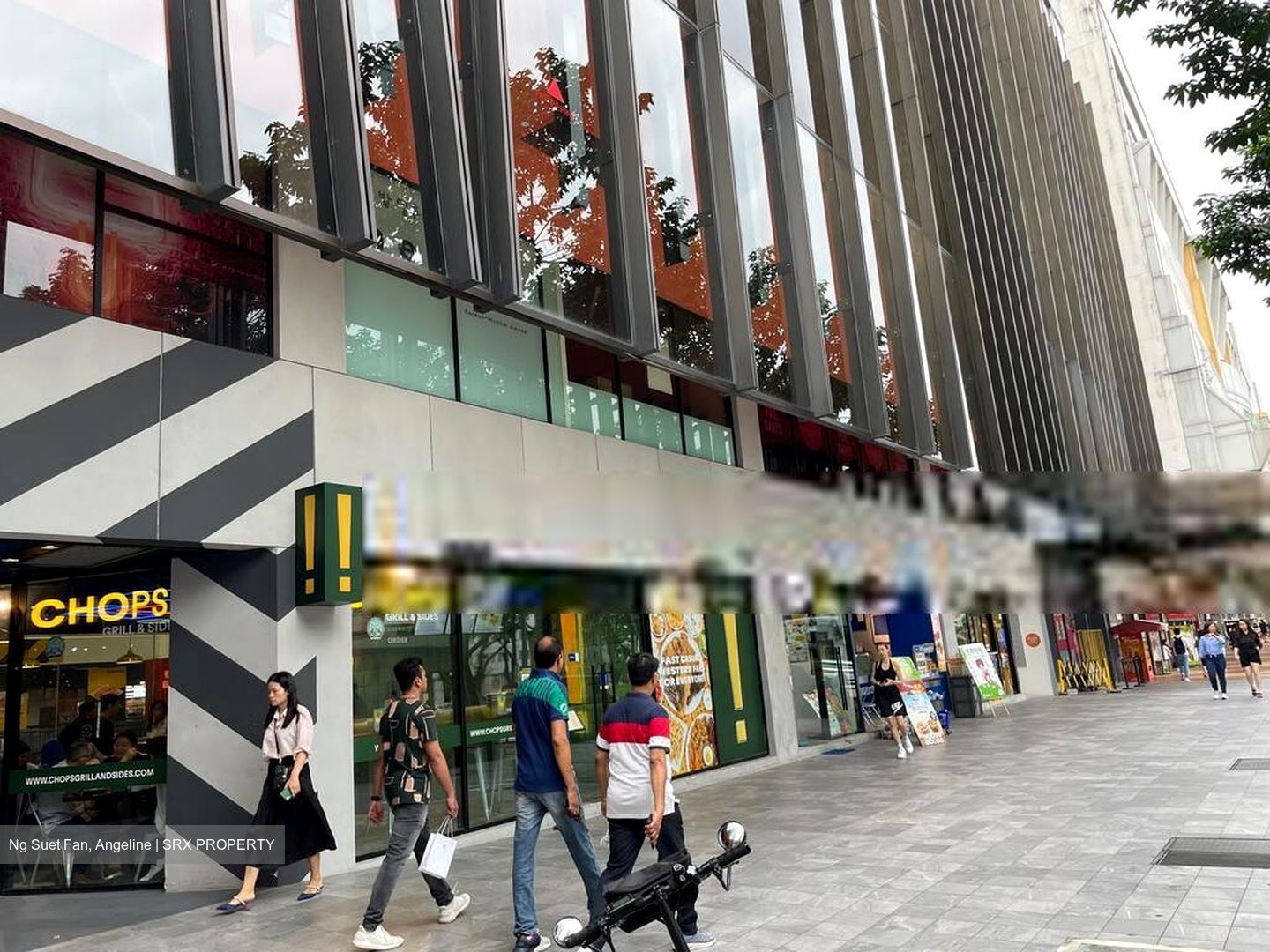 Pomo (D7), Retail #453932491
